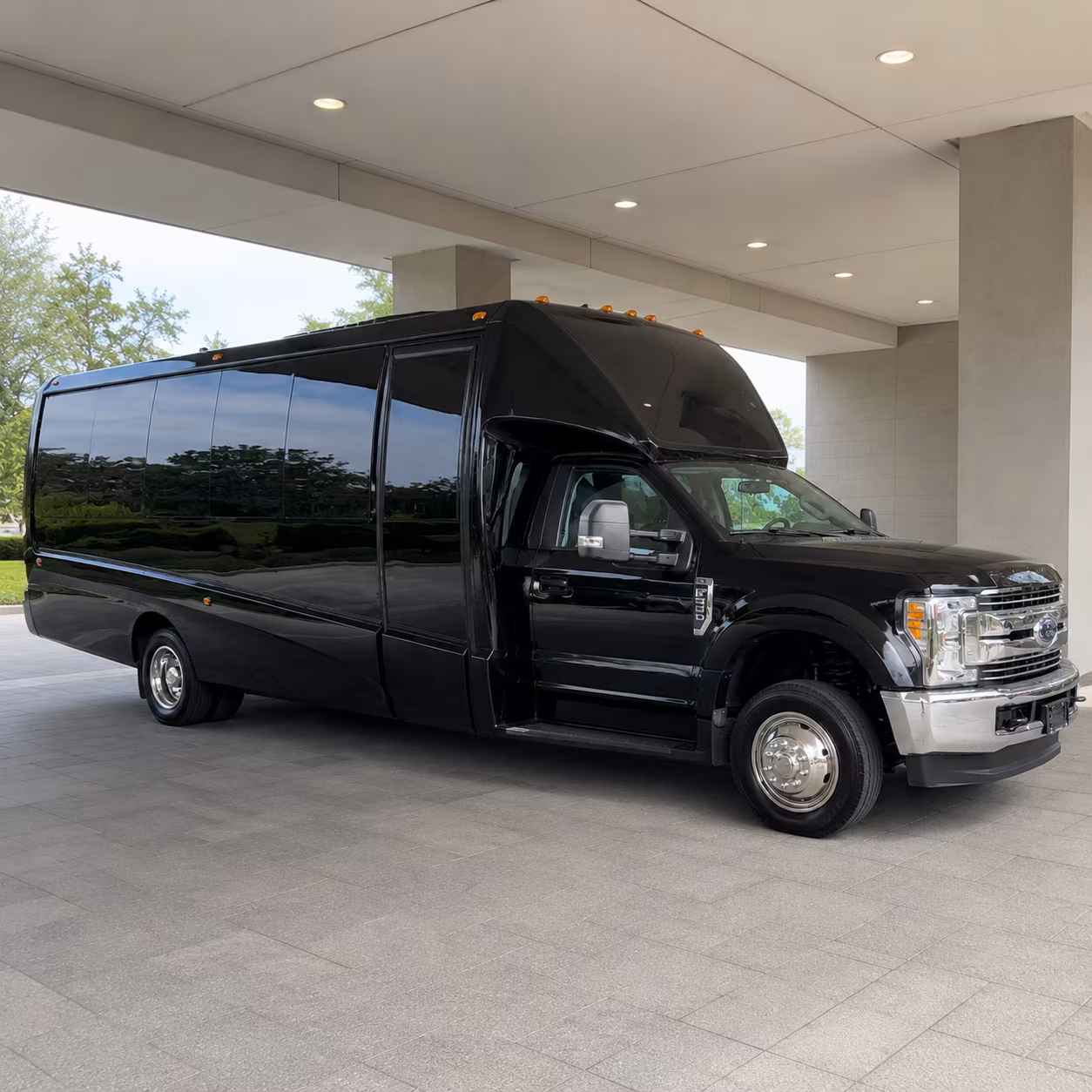 New Braunfels Homecoming & Prom Party Bus Rentals