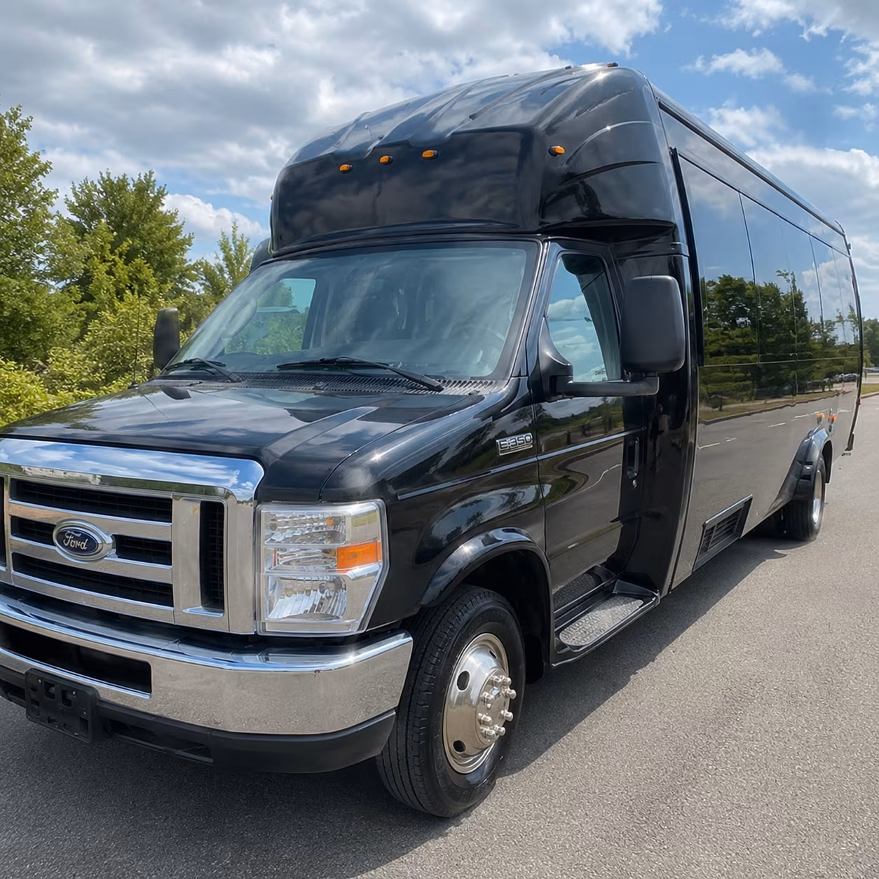 New Braunfels Winery Tour & Pub Crawl Transportation