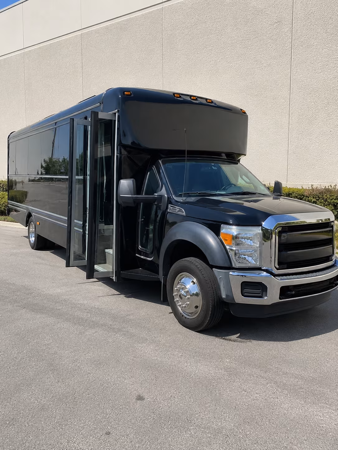 San Antonio Prom & Homecoming Transportation party bus exterior